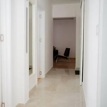 Downtown, Spacious, 2 Bedroom Apartment Belgrade